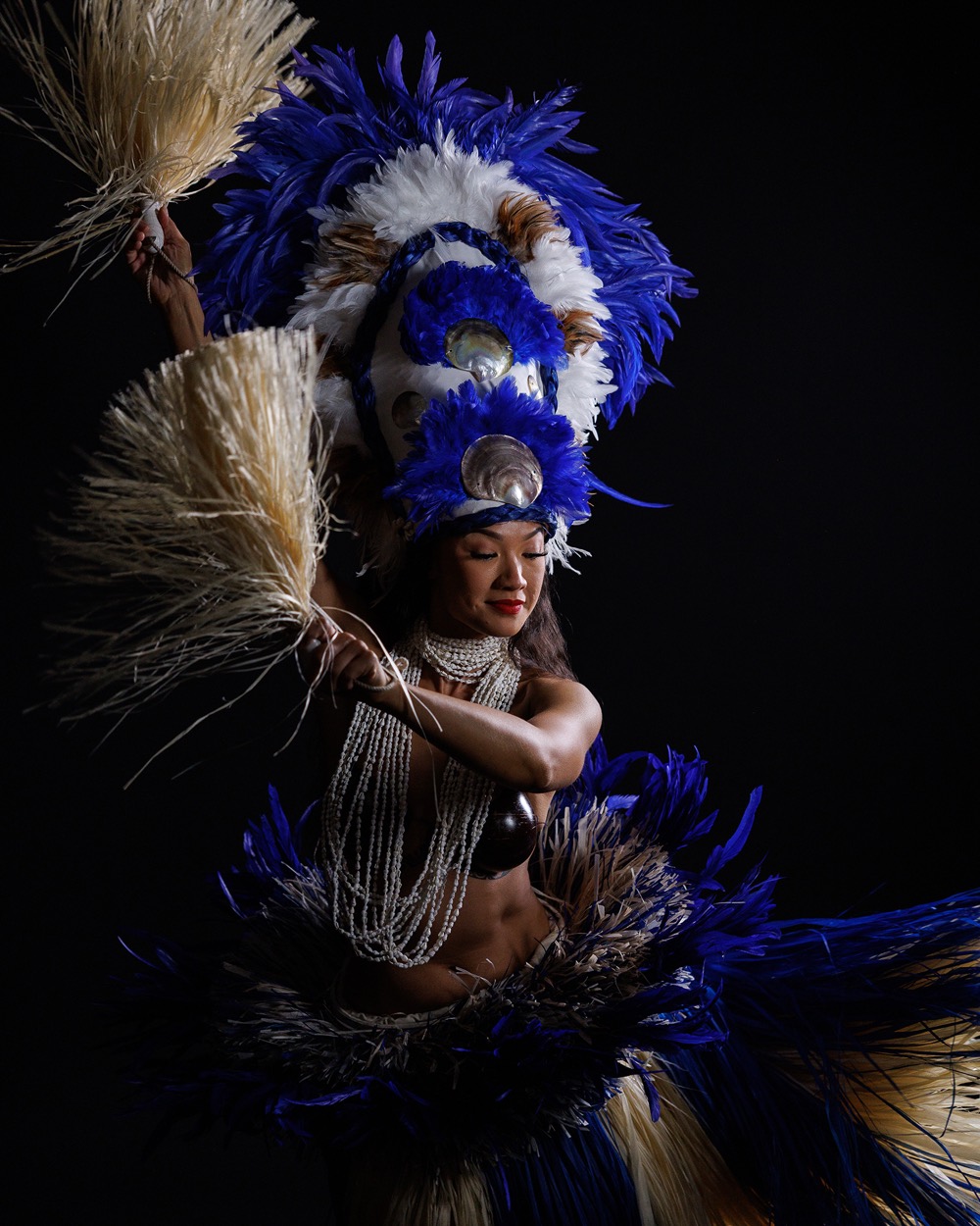 Wai Tapu Lūʻau performer